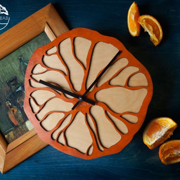 BAOBAB: настенные часы из дерева Orange