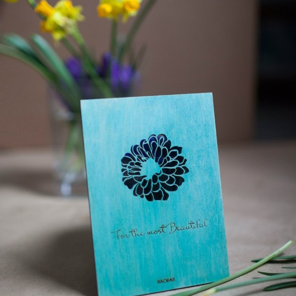 BAOBAB: авторская открытка из дерева цветок