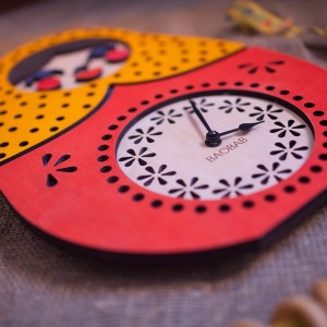 BAOBAB: wall clock made of wood Matryoshka