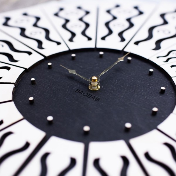 BAOBAB: настенные часы из дерева Ракушка