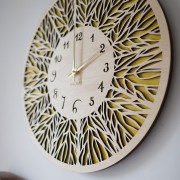 BAOBAB: wall clock made of wood Veins