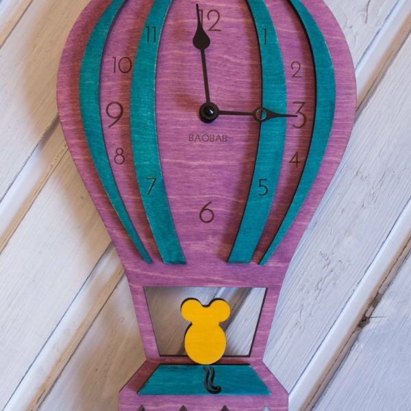 BAOBAB: настенные часы из дерева воздушный шар