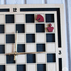 BAOBAB: wall clock made of wood chess